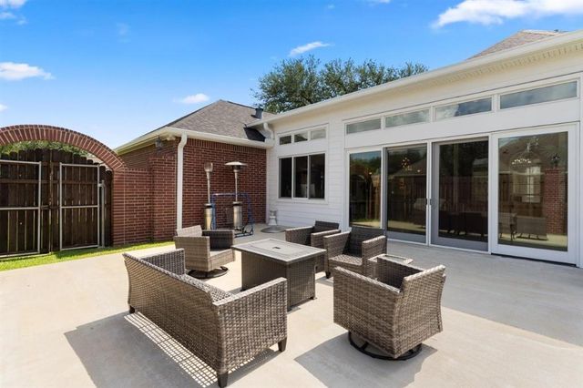 4200 Maidstone Drive, Lake Charles, LA 70605
