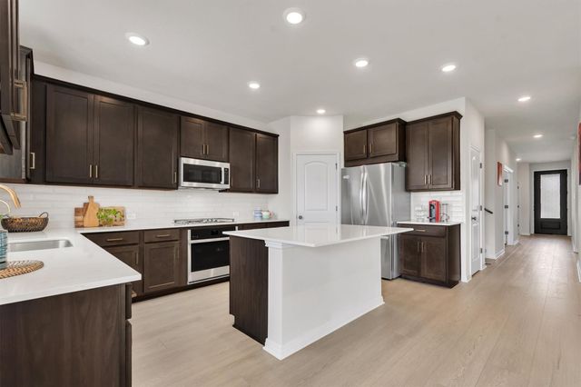 722 Palo Brea LOOP, Hutto, TX 78634