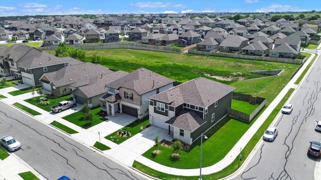 722 Palo Brea LOOP, Hutto, TX 78634