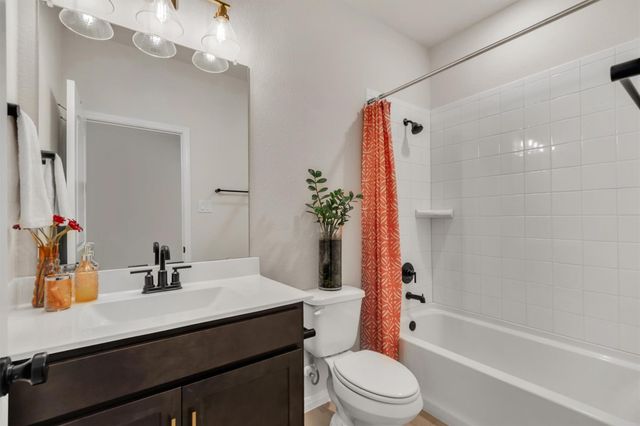 722 Palo Brea LOOP, Hutto, TX 78634