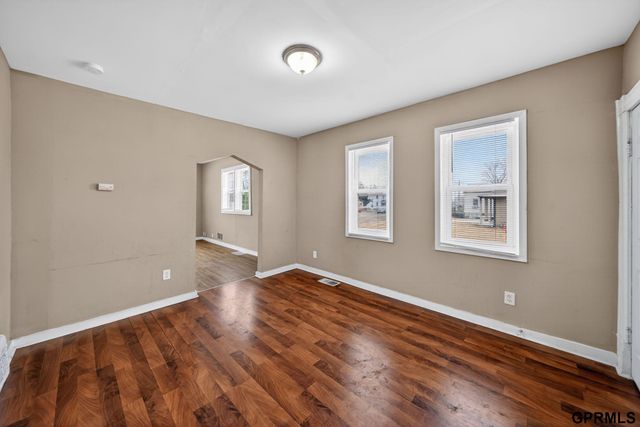 4554 N 16Th Street, Omaha, NE 68110