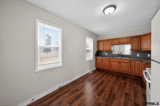 4554 N 16Th Street, Omaha, NE 68110