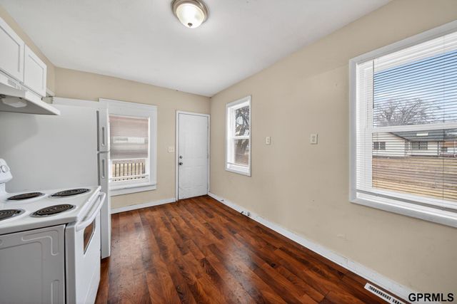 4554 N 16Th Street, Omaha, NE 68110