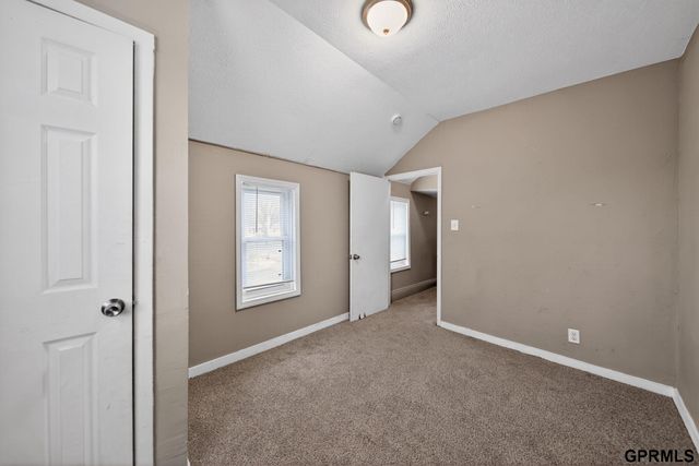 4554 N 16Th Street, Omaha, NE 68110