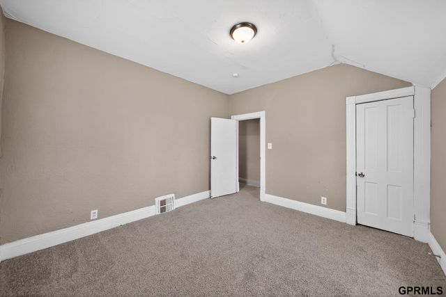 4554 N 16Th Street, Omaha, NE 68110