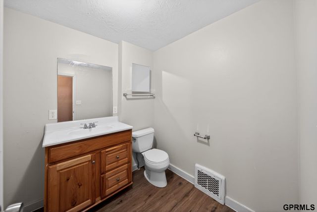 4554 N 16Th Street, Omaha, NE 68110