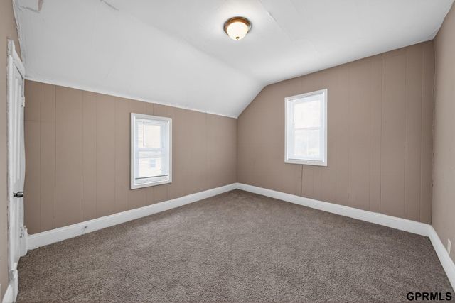 4554 N 16Th Street, Omaha, NE 68110