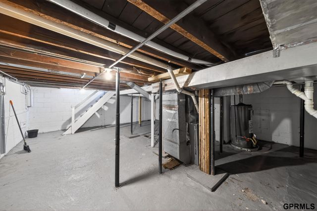 4554 N 16Th Street, Omaha, NE 68110