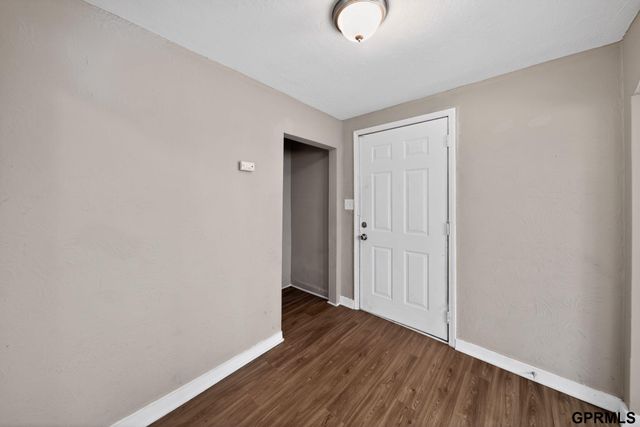 4554 N 16Th Street, Omaha, NE 68110