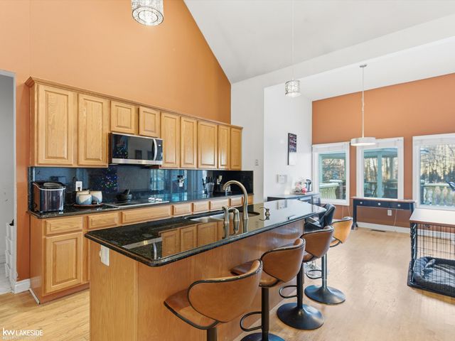 53792 Dominique Court, Shelby Twp, MI 48315