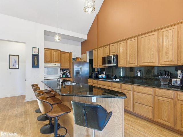 53792 Dominique Court, Shelby Twp, MI 48315