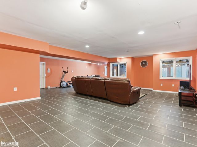 53792 Dominique Court, Shelby Twp, MI 48315