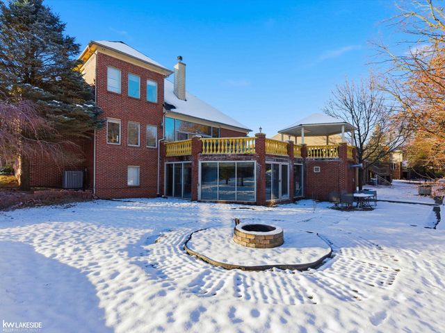 53792 Dominique Court, Shelby Twp, MI 48315