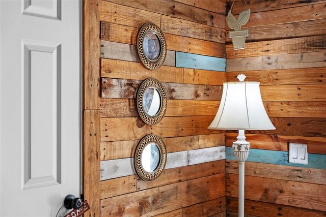 105 TUCKER AVENUE, Sarasota, FL 34232