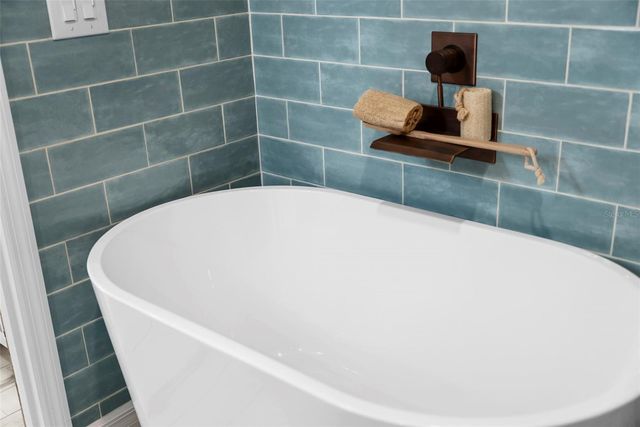 105 TUCKER AVENUE, Sarasota, FL 34232