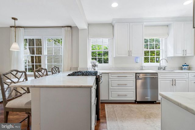 4607 KENMORE DR NW, Washington, DC 20007