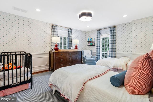 4607 KENMORE DR NW, Washington, DC 20007