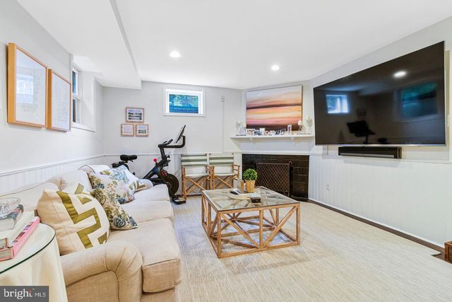 4607 KENMORE DR NW, Washington, DC 20007