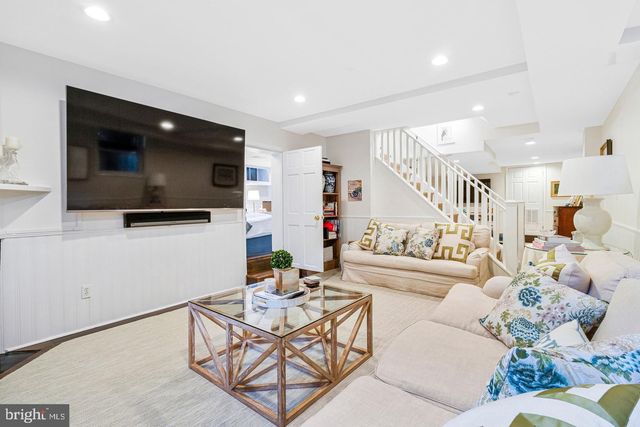 4607 KENMORE DR NW, Washington, DC 20007