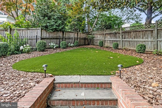 4607 KENMORE DR NW, Washington, DC 20007