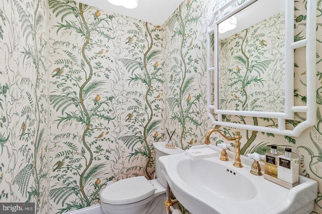 4607 KENMORE DR NW, Washington, DC 20007