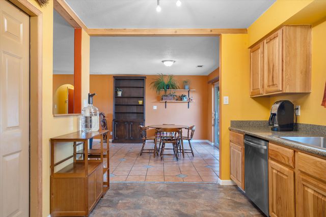 211 Littler Drive SE, Rio Rancho, NM 87124