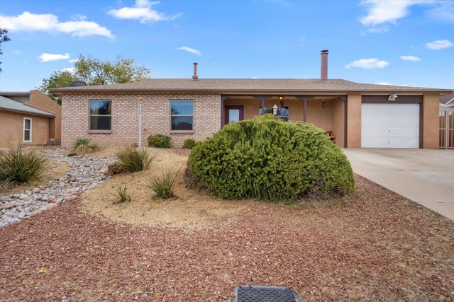 211 Littler Drive SE, Rio Rancho, NM 87124