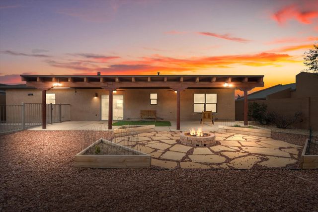 211 Littler Drive SE, Rio Rancho, NM 87124