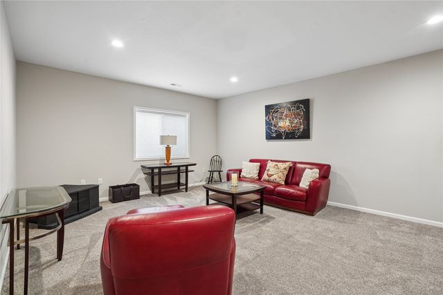 1401 SW Parkridge Lane, Ankeny, IA 50023