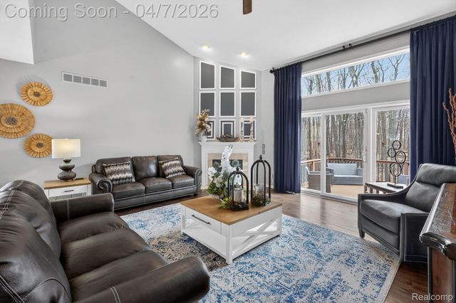 41625 Steinbeck Glen, Novi, MI 48377