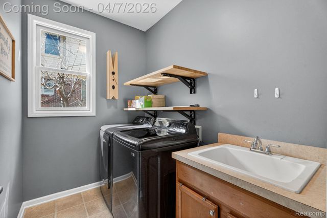 41625 Steinbeck Glen, Novi, MI 48377