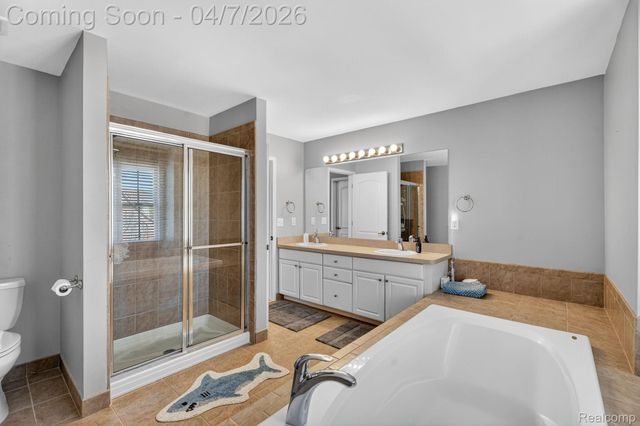 41625 Steinbeck Glen, Novi, MI 48377