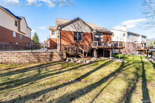 41625 Steinbeck Glen, Novi, MI 48377