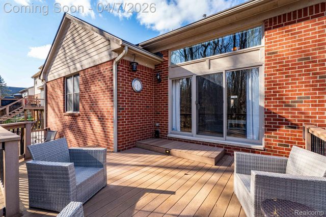 41625 Steinbeck Glen, Novi, MI 48377