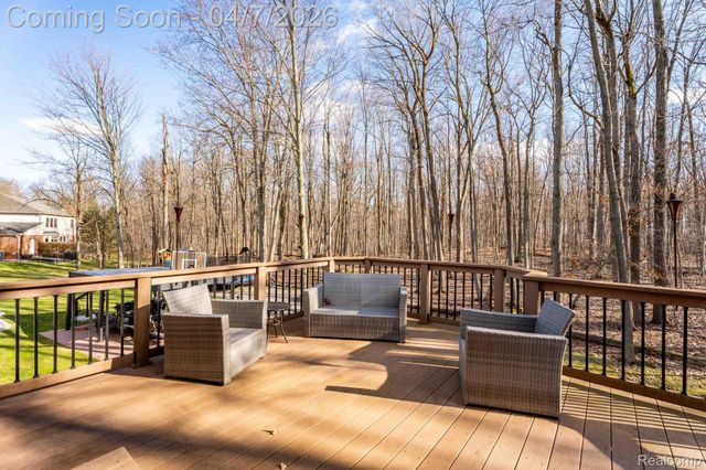 41625 Steinbeck Glen, Novi, MI 48377