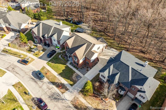 41625 Steinbeck Glen, Novi, MI 48377