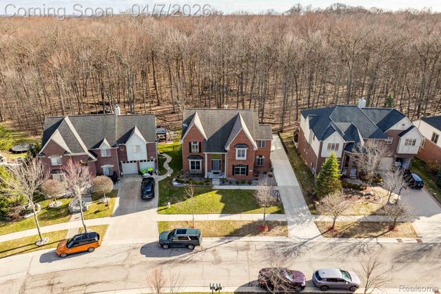 41625 Steinbeck Glen, Novi, MI 48377