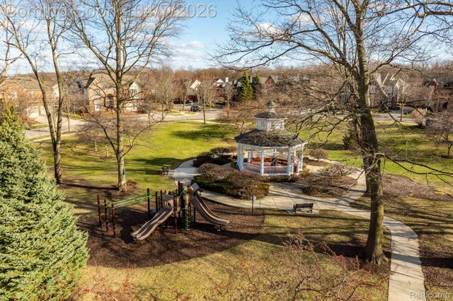 41625 Steinbeck Glen, Novi, MI 48377
