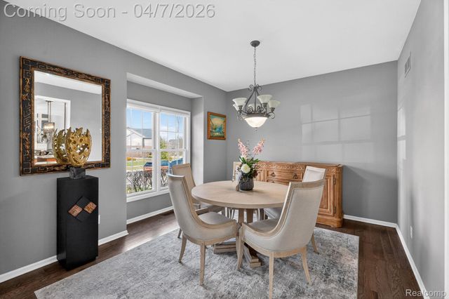 41625 Steinbeck Glen, Novi, MI 48377