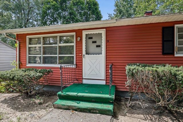 9 Harris Street, Nashua, NH 03060
