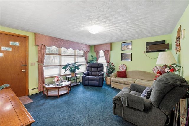 9 Harris Street, Nashua, NH 03060