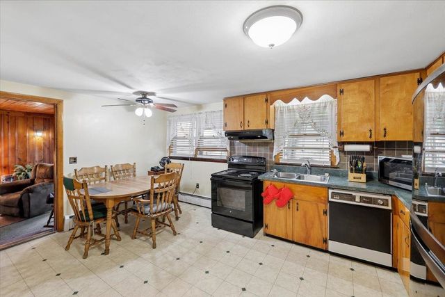 9 Harris Street, Nashua, NH 03060