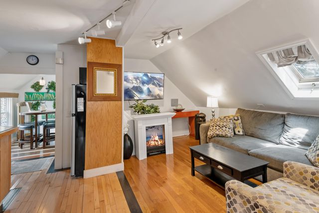 294 Commercial Street, Provincetown, MA 02657