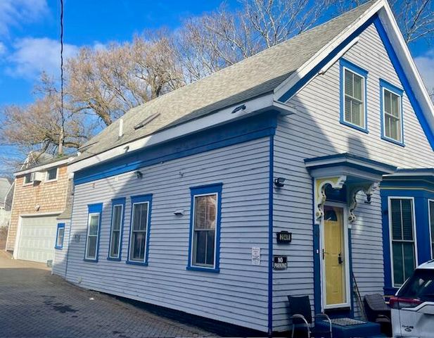 294 Commercial Street, Provincetown, MA 02657