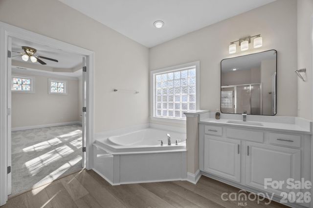 9429 Ridgeforest Drive, Charlotte, NC 28277