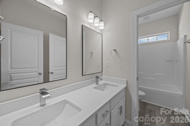 9429 Ridgeforest Drive, Charlotte, NC 28277