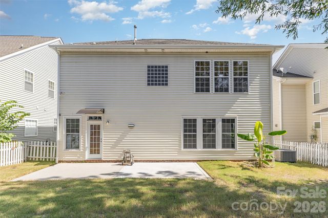 9429 Ridgeforest Drive, Charlotte, NC 28277