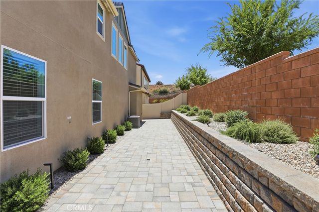 4089 Spring Haven Lane, Corona, CA 92883