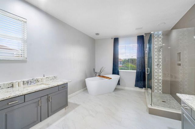 9271 Madewood Court, West Palm Beach, FL 33411