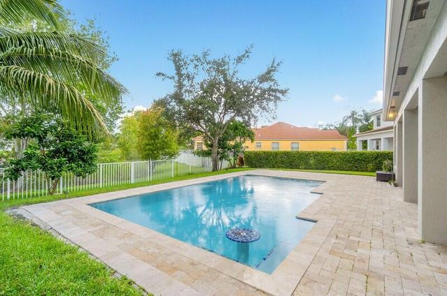 9271 Madewood Court, West Palm Beach, FL 33411